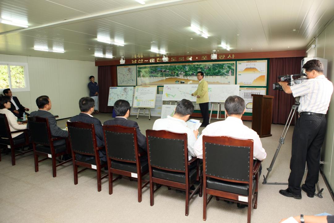 '경춘고속도로 연결도로 건설사업 추진현황 확인' 게시글의 사진(20) '2009-09-10 경춘고속도로 연결도로 건설사업 추진현황 확인 (20).jpg'