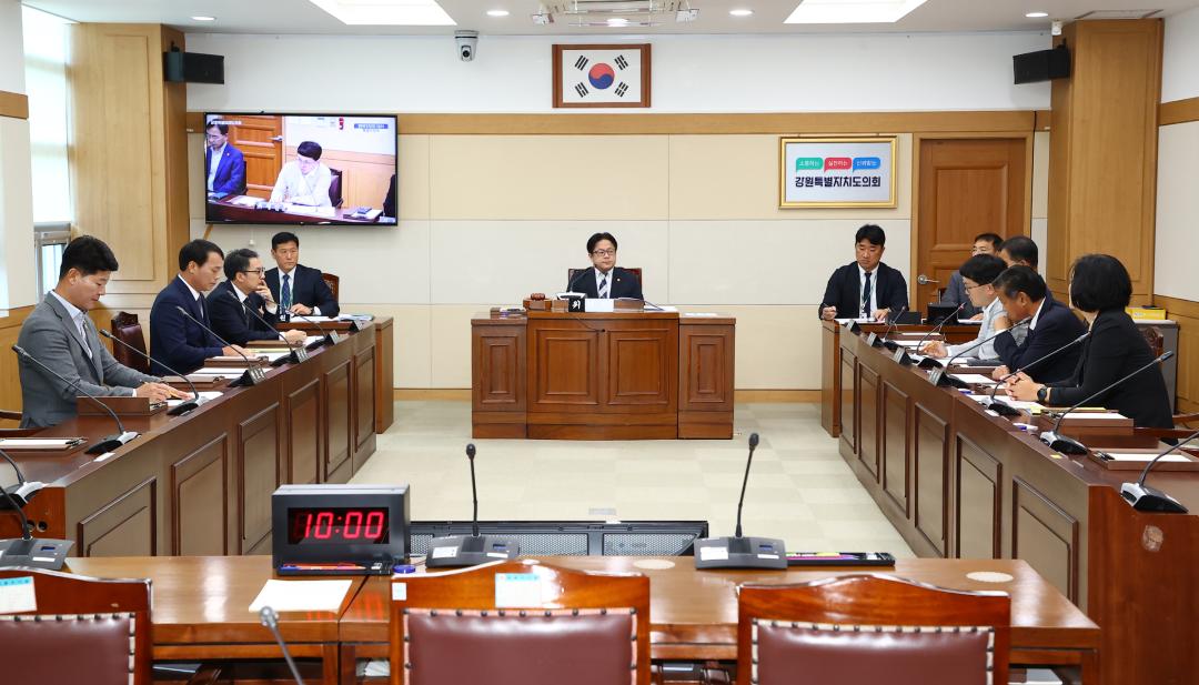 '제341회 전임 최문순 도정의 알펜시아 리조트 졸속 매각 및 레고랜드 부당 지원 의혹에 관한 진상조사 특별위원회' 게시글의 사진(10) '2025-10-22 제341회 전임 최문순 도정의 알펜시아 리조트 졸속 매각 및 레고랜드 부당 지원 의혹에 관한 진상조사 특별위원회 (10).jpg'