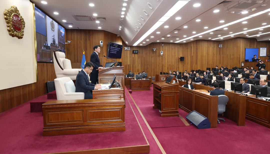 '제335회 제2차 본회의(제1차 도정 및 교육행정에 관한 질문)' 게시글의 사진(13) '2025-03-11 제335회 제2차 본회의(제1차 도정 및 교육행정에 관한 질문) (13).jpg'