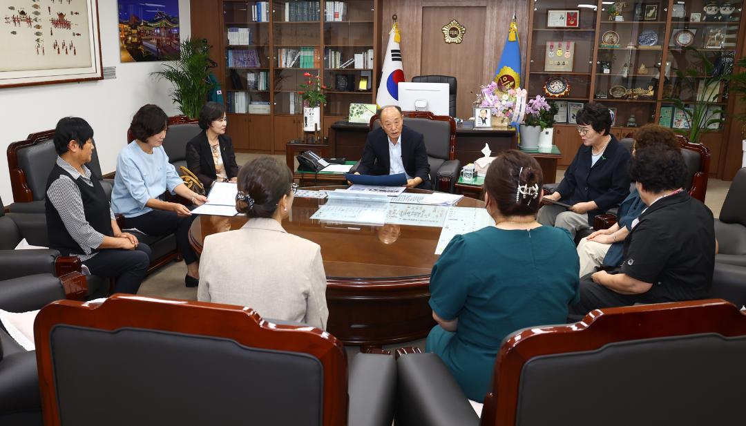 '강원특별자치도의회 방문(원주시여성단체협의회)' 게시글의 사진(4) '2026-08-24 강원특별자치도의회방문(원주시여성단체협의회) (3).jpg'