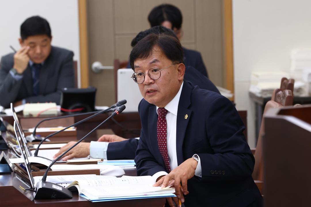 '2025년도 안전건설위원회 행정사무감사(소방본부)' 게시글의 사진(45) '2025-11-06 2025년도 안전건설위원회 행정사무감사(소방본부) (45).jpg'
