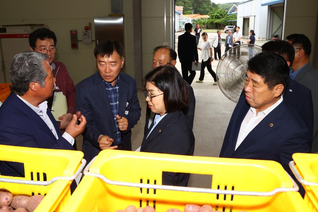 '제339회 농림수산위원회 의정연찬회' 게시글의 사진(64) '2025-07-15 제339회 농림수산위원회 의정연찬회 (64).jpg'