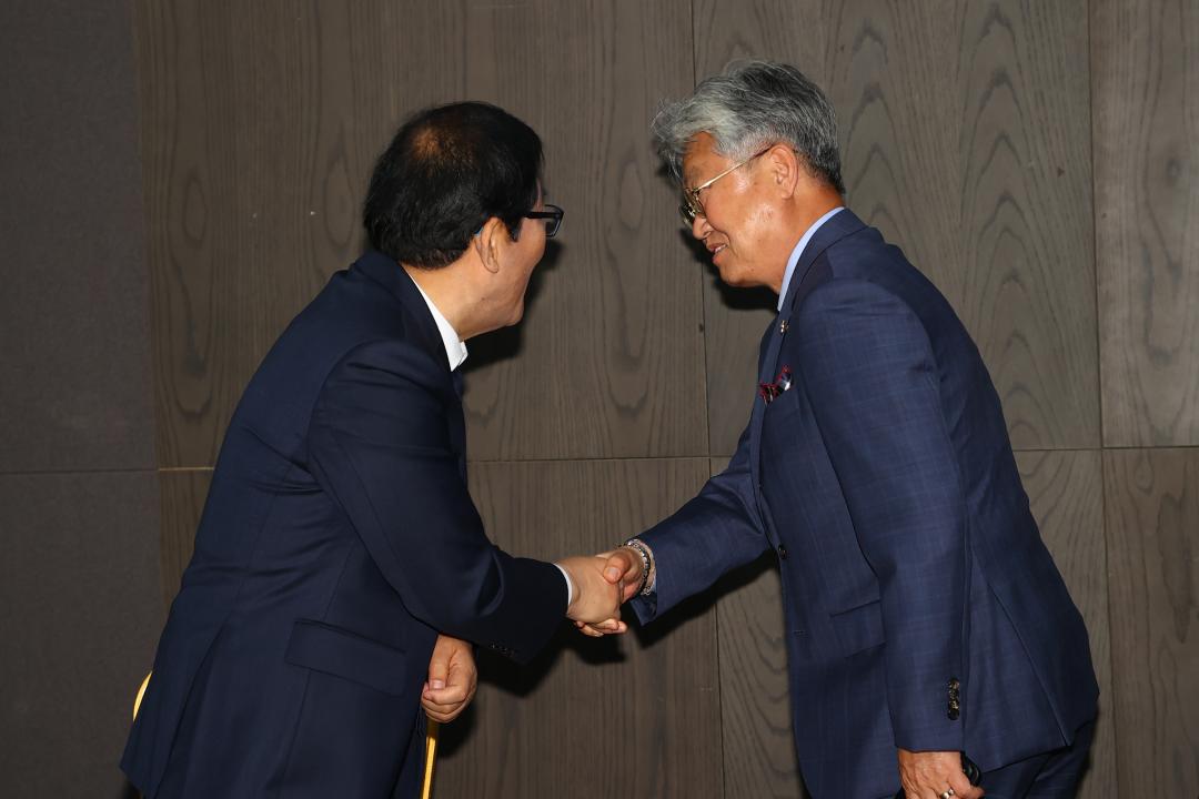 '대한민국 시도의회운영위원장협의회 제10대 후반기 제8차 정기회' 게시글의 사진(39) '2024-05-16 대한민국 시도의회운영위원장협의회 제10대 후반기 제8차 정기회 (40).jpg'