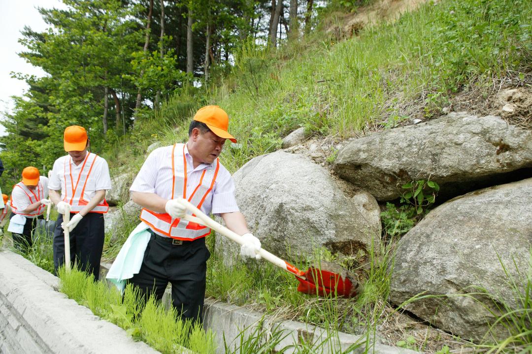 '강릉도로관리사업소 기동보수반 일일체험' 게시글의 사진(10) '2009-05-15 강릉도로관리사업소 기동보수반 일일체험 (10).jpg'