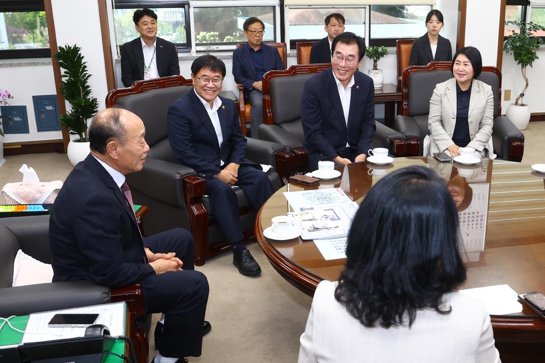 '강원특별자치도의회방문(춘천시의회)' 게시글의 사진(10) '2026-07-28 강원도의회방문(춘천시의회) (10).jpg'