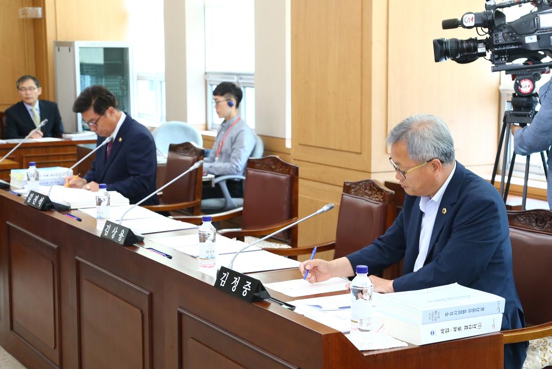 '제282회 제2차 농림수산위원회' 게시글의 사진(6) '2019-06-10 제282회 제2차 농림수산위원회 (6).jpg'