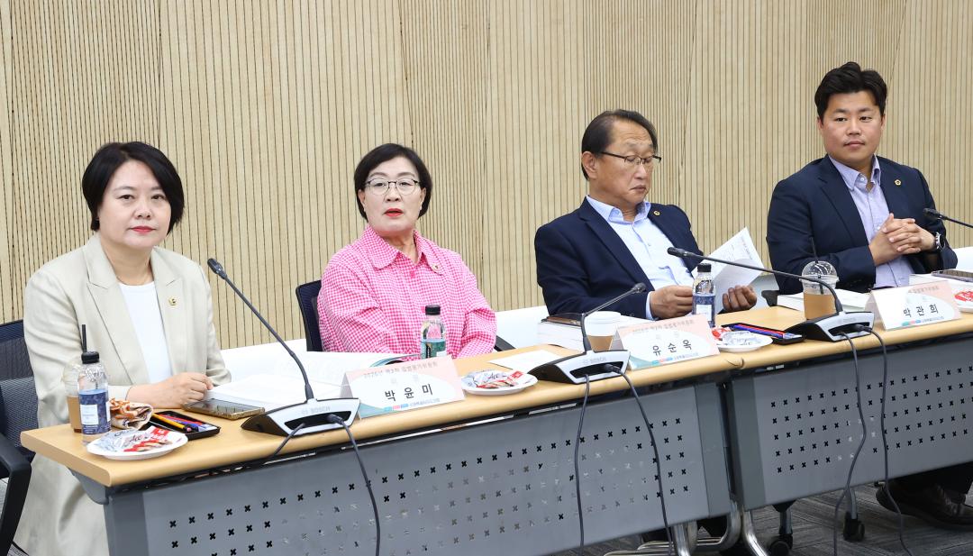 '2026년도 제2차 강원특별자치도의회 입법평가위원회' 게시글의 사진(15) '2026-06-16 2026년도 제2차 강원특별자치도의회 입법평가위원회 (15).jpg'