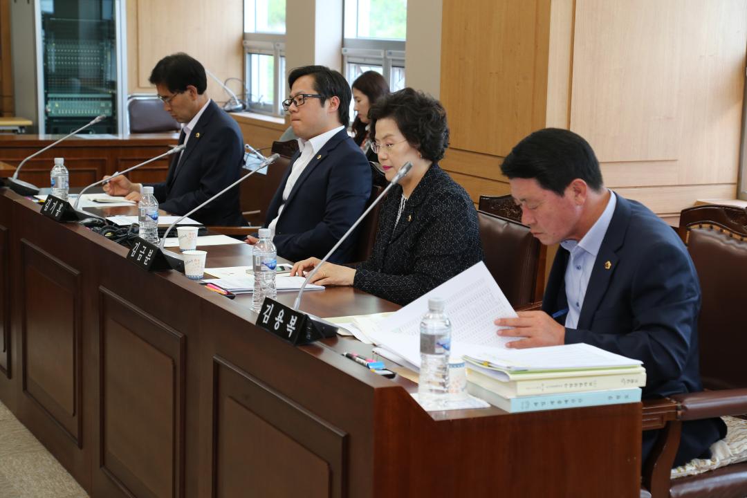 '제264회 제1차 농림수산위원회' 게시글의 사진(9) '2017-05-16 제264회 제1차 농림수산위원회 (9).JPG'