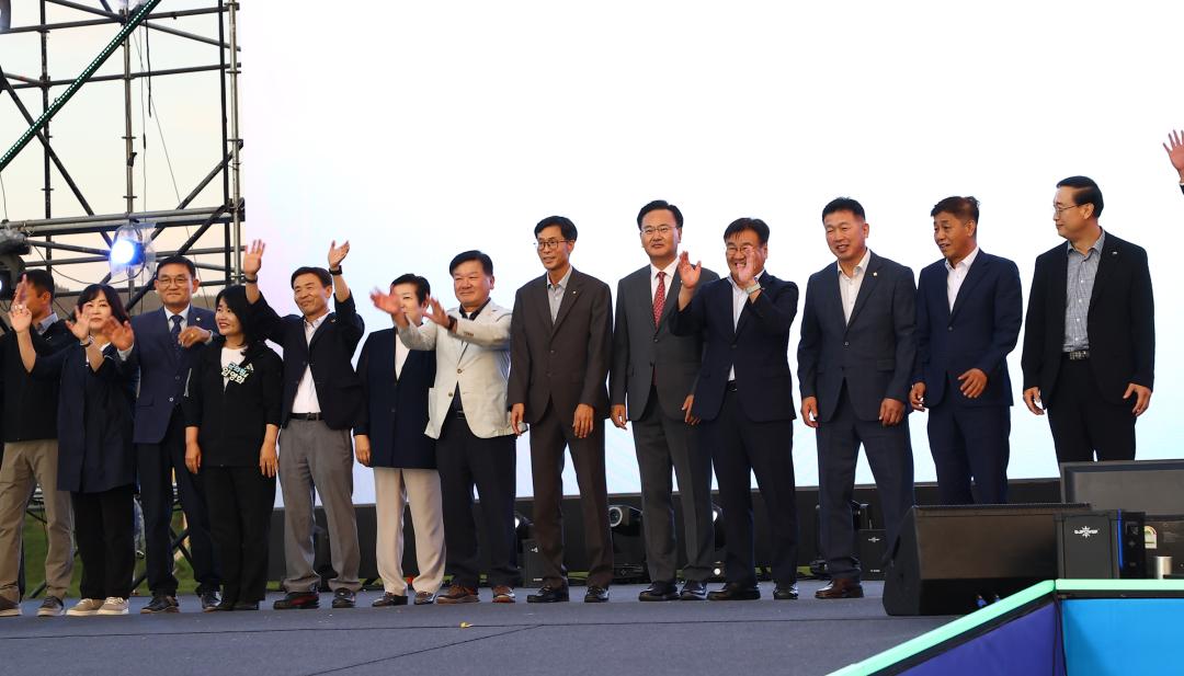 '제33회 강원특별자치도민생활체육대회 개회식' 게시글의 사진(86) '2025-09-26 제33회 강원특별자치도민생활체육대회 개회식 (87).jpg'