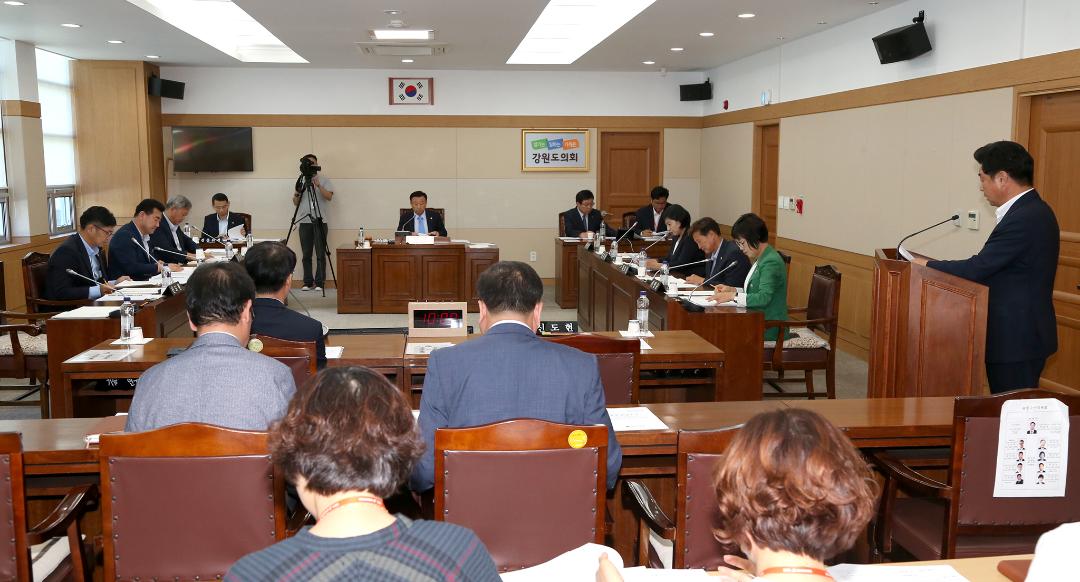 '제275회 제2차 농림수산위원회' 게시글의 사진(12) '2018-09-10 제275회 제2차 농림수산위원회 (12).jpg'