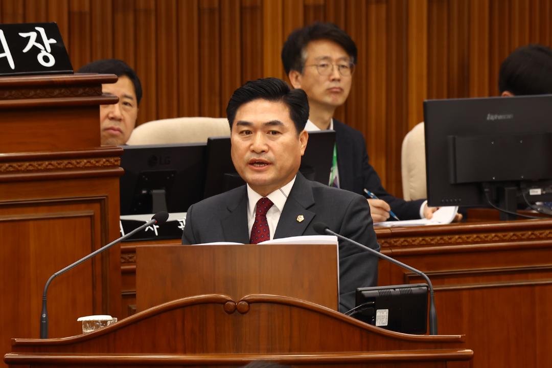 '제335회 제4차 본회의(제1차 도정 및 교육행정에 관한 질문)' 게시글의 사진(56) '2025-03-13 제335회 제4차 본회의(제1차 도정 및 교육행정에 관한 질문) (56) 김정수의원.jpg'