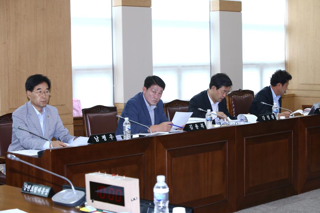 '제247회 제4차 농림수산위원회' 게시글의 사진(2) '2015-07-14 제247회 제4차 농림수산위원회 (2).jpg'