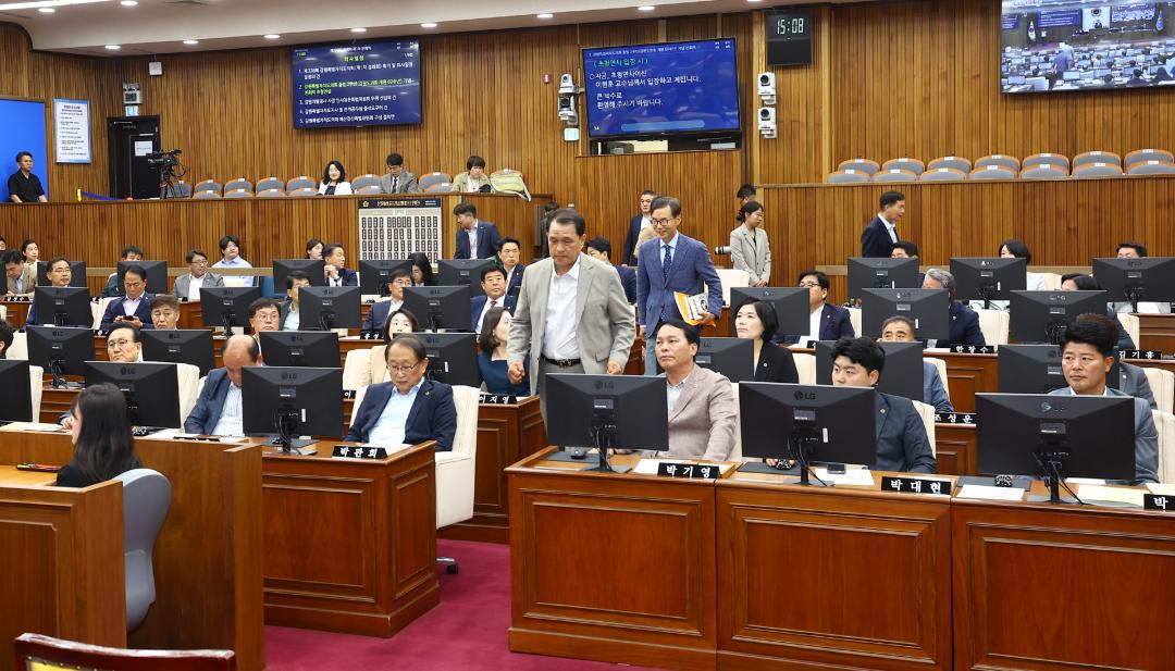 '제338회 제1차 본회의' 게시글의 사진(5) '2025-06-05 제338회 제1차 본회의 (5).jpg'