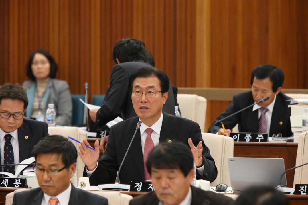 '2015-12-03 제2차 예산결산특별위원회' 게시글의 사진(12) '2015-12-03 2015-12-03 제2차 예산결산특별위원회 (12).JPG'