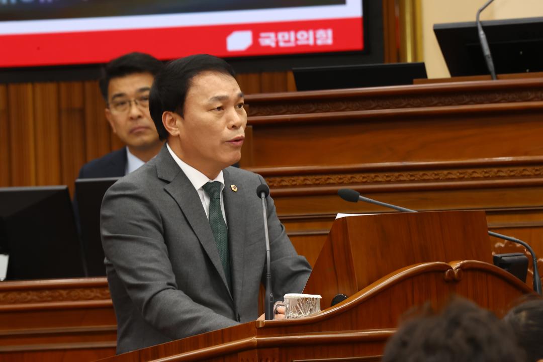 '제335회 제2차 본회의(제1차 도정 및 교육행정에 관한 질문)' 게시글의 사진(51) '2025-03-11 제335회 제2차 본회의(제1차 도정 및 교육행정에 관한 질문) (51) 박기영 의원.jpg'