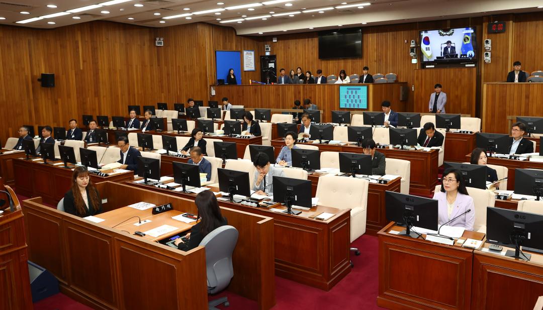 '제328회 제2차 예산결산특별위원회' 게시글의 사진(14) '2024-05-20 제328회 제2차 예산결산특별위원회 (14).jpg'