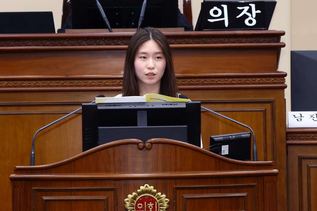 '2026 강원 청소년도의회' 게시글의 사진(181) '2026-04-10 2026 강원 청소년도의회 (181).jpg'