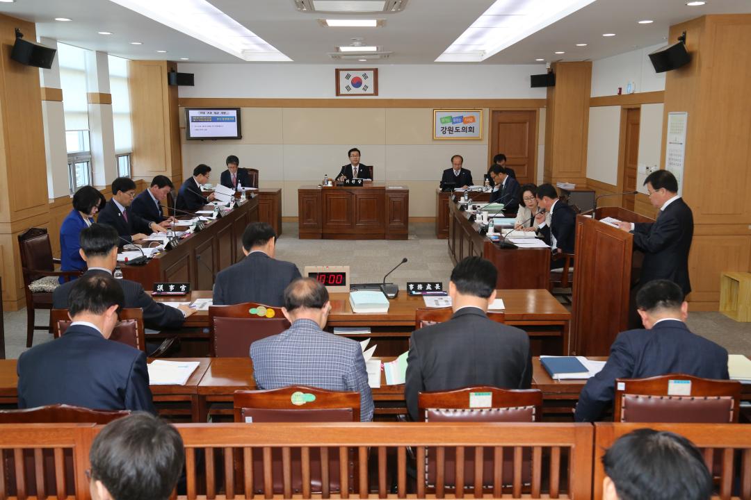 '제263회 제2차 의회운영위원회' 게시글의 사진(9) '2017-04-10 제263회 제2차 의회운영위원회 (9).JPG'