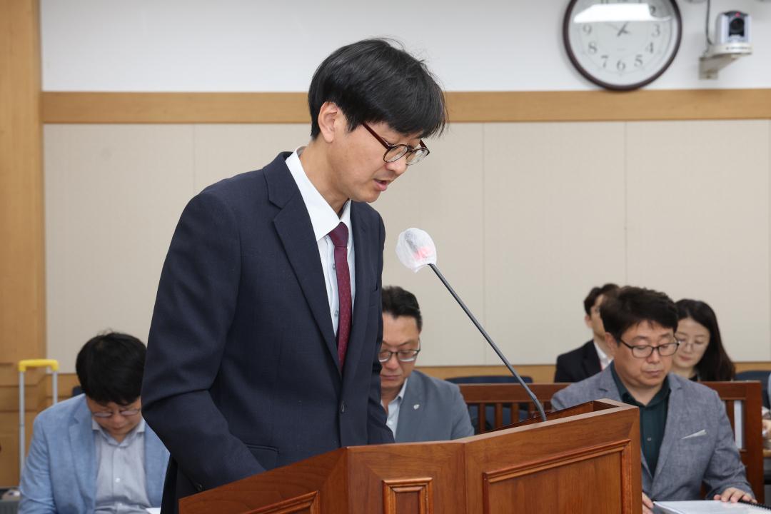 '제336회(폐회중) 제2차 강원특별자치도경제진흥원 인사청문특별위원회' 게시글의 사진(7) '2025-05-07 제336회 제2차 강원특별자치도경제진흥원 인사청문특별위원회 (7).jpg'