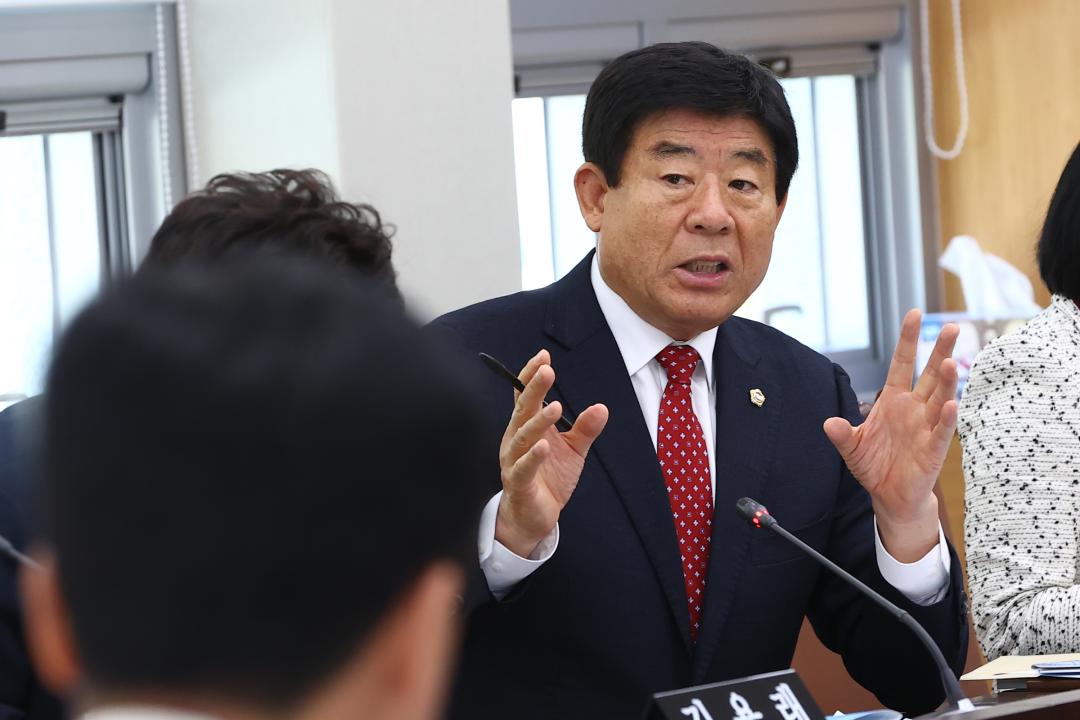 '2025년도 안전건설위원회 행정사무감사(소방본부)' 게시글의 사진(20) '2025-11-06 2025년도 안전건설위원회 행정사무감사(소방본부) (20).jpg'
