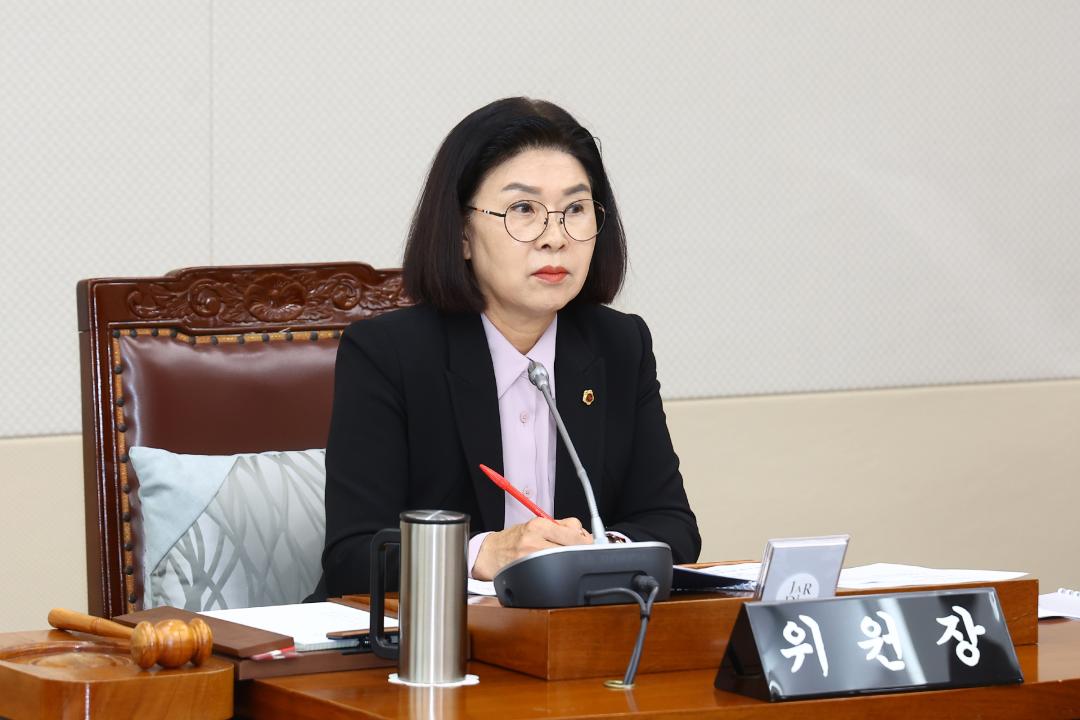 '제341회 제1차 농림수산위원회' 게시글의 사진(10) '2025-10-14 제341회 제1차 농림수산위원회 (10).jpg'