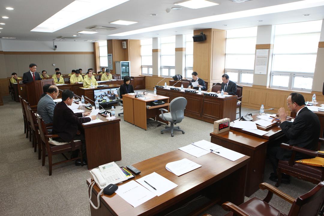 '206회 제7차 농림수산위원회' 게시글의 사진(11) '2011-01-28 206회 제7차 농림수산위원회 (11).jpg'