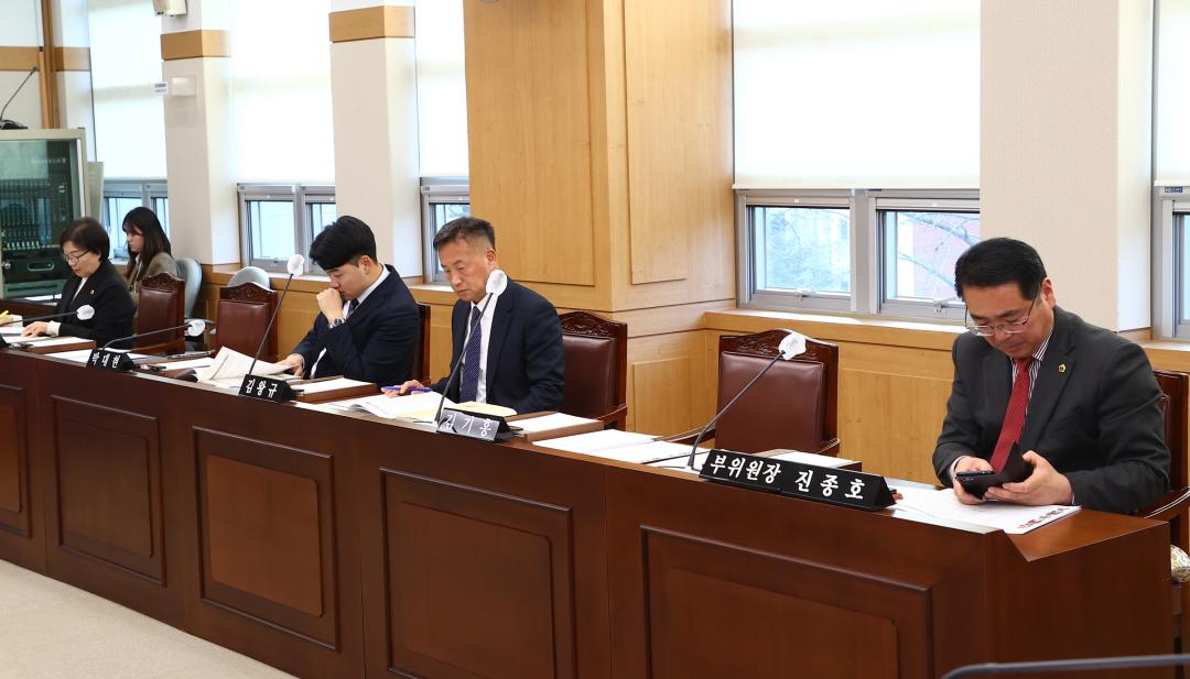 '제335회 제1차 지역소멸 대응 특별위원회' 게시글의 사진(4) '2025-03-11 제335회 제1차 지역소멸 대응 특별위원회 (4).jpg'
