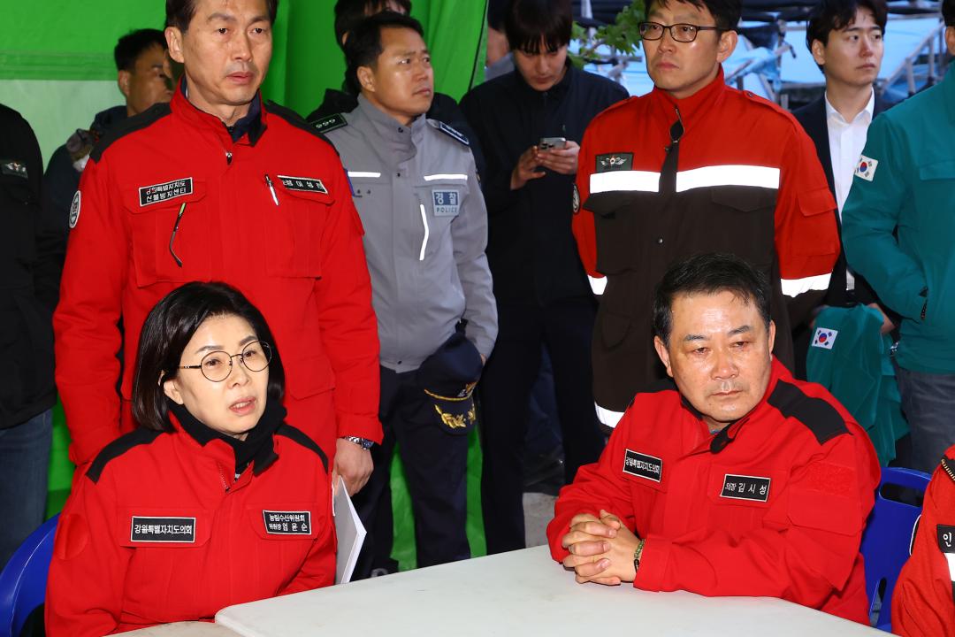 '인제군 산불현장 방문' 게시글의 사진(12) '2025-04-27 인제군 산불현장 방문 (12).jpg'