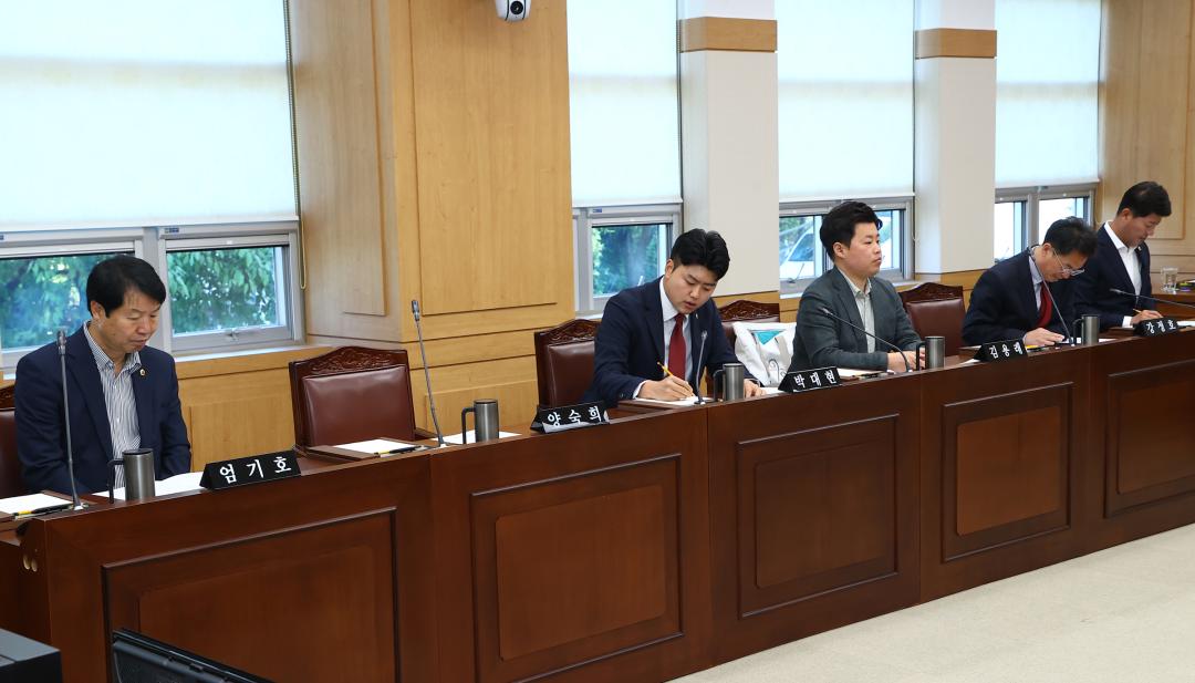 '제345회 제1차 의회운영위원회' 게시글의 사진(5) '2026-04-27 제345회 제1차 의회운영위원회 (2).jpg'