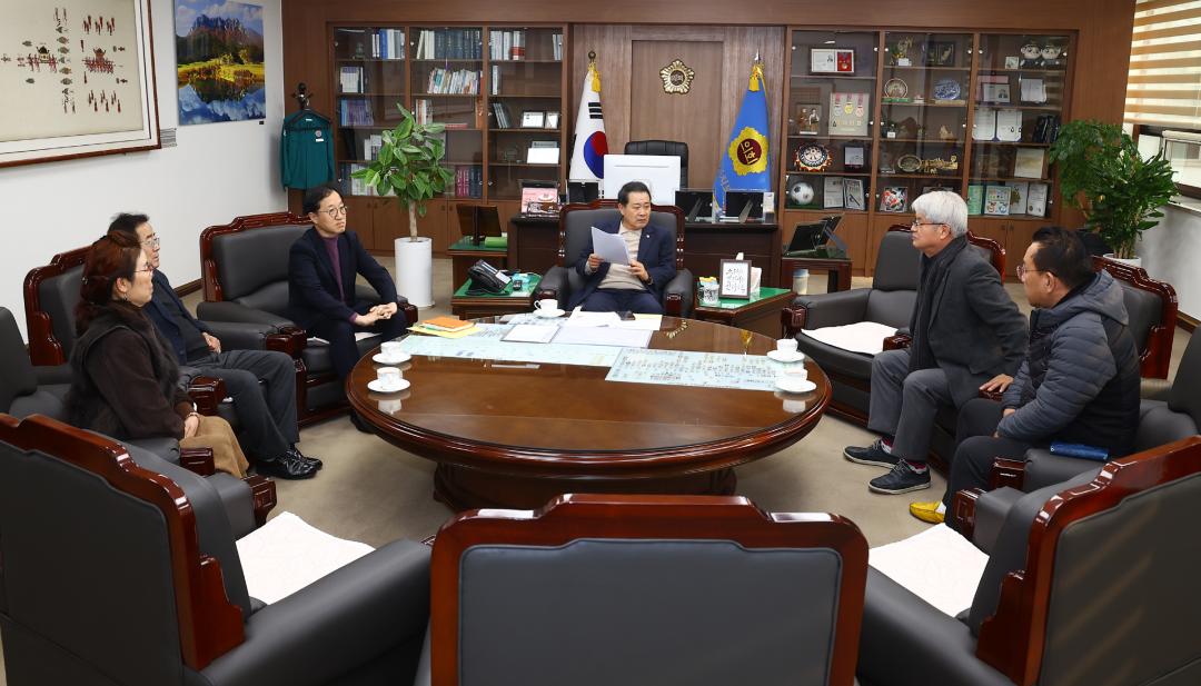 '강원특별자치도자영업자총연합회 간담' 게시글의 사진(5) '2025-12-29 자영업자총연합회 간담 (5).jpg'