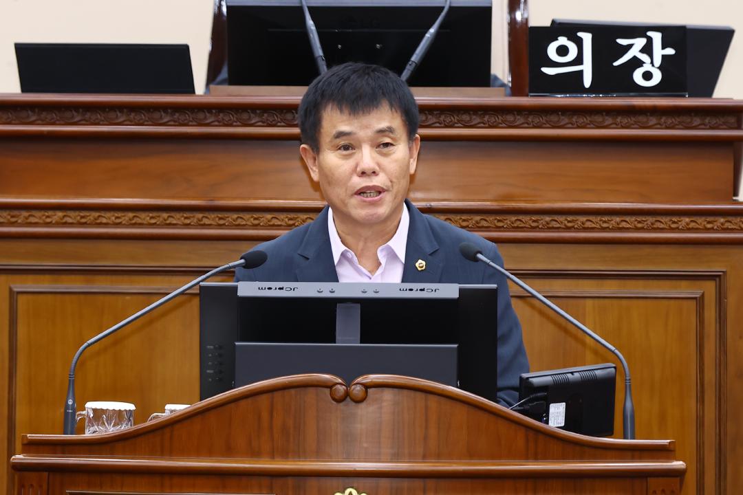 '제339회 제2차 본회의' 게시글의 사진(53) '2025-07-17 제339회 제2차 본회의 (53) 5분자유발언 이영욱의원.jpg'