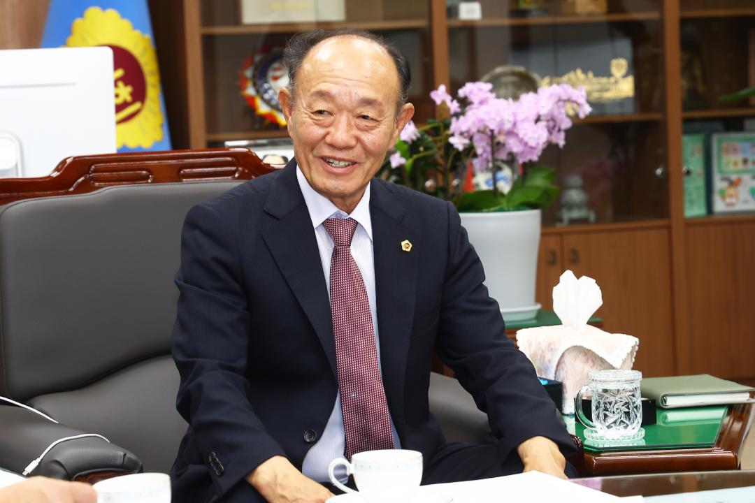 '강원특별자치도의회 의원 행동강령운영 자문위원회 위촉식' 게시글의 사진(21) '2026-07-28 강원특별자치도의회 의원 행동강령운영 자문위원회 위촉식 (22).jpg'