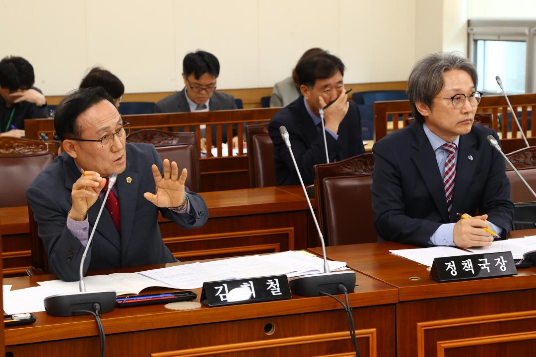 '제336회 제1차 교육위원회' 게시글의 사진(16) '2025-04-09 제336회 제1차 교육위원회 (16).jpg'