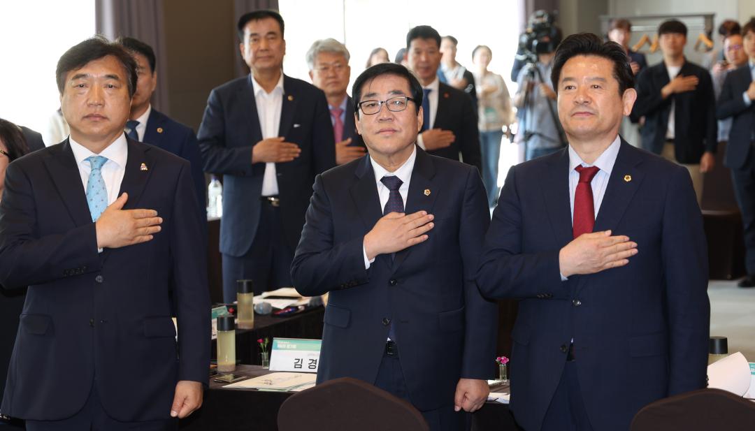 '대한민국 시도의회운영위원장협의회 제10대 후반기 제8차 정기회' 게시글의 사진(107) '2024-05-16 대한민국 시도의회운영위원장협의회 제10대 후반기 제8차 정기회 (109).jpg'