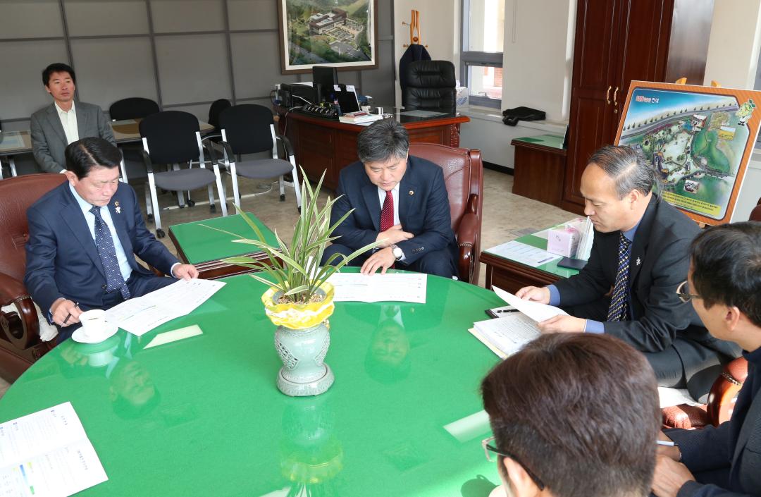 '강원도의회 찾아가는 생활자치 고성군 방문' 게시글의 사진(2) '2017-03-30 강원도의회 찾아가는 생활자치 고성군 방문 (2).jpg'