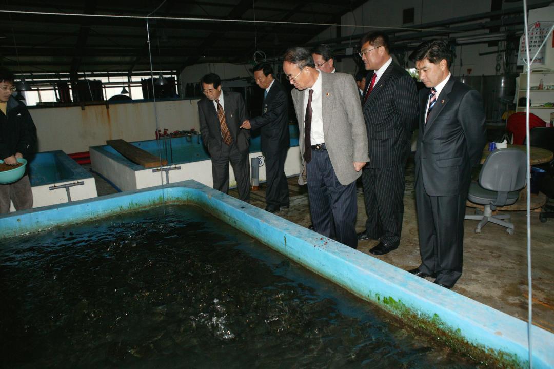 '수산자원연구소 현지 행정사무감사' 게시글의 사진(32) '2006-11-23 수산자원연구소 현지 행정사무감사 (32).jpg'