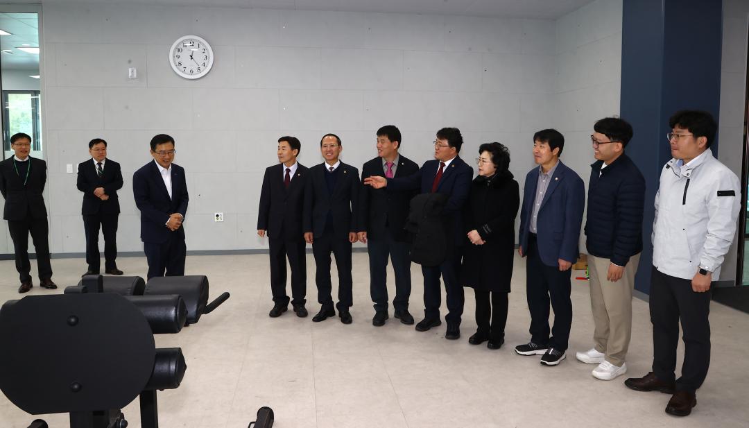 '제335회 교육위원회 학교현장 방문' 게시글의 사진(19) '2025-03-06 제335회 교육위원회 학교현장 방문 (20).jpg'