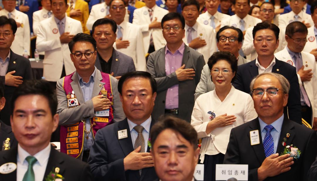 '국제라이온스협회 354-E지구 제42대 제43대 총재 이취임식' 게시글의 사진(18) '2024-07-26 국제라이온스협회 354-E지구 제42대 제43대 총재 이취임식 (17).jpg'