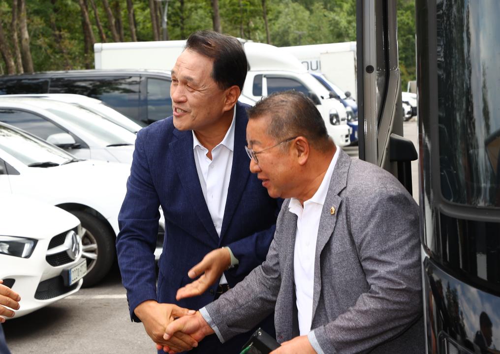 '대한민국시도의회운영위원장협의회 제11대 전반기 제9차 정기회' 게시글의 사진(12) '2025-08-21 대한민국시도의회운영위원장협의회 제11대 전반기 제9차 정기회 (12).jpg'