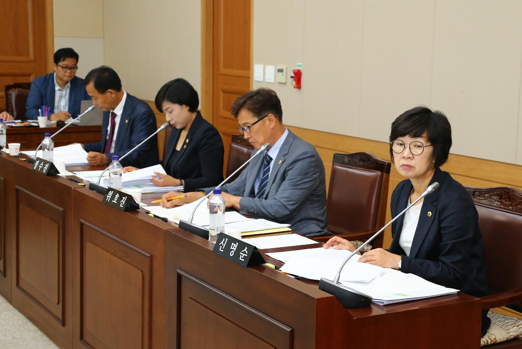 '제284회 제1차 농림수산위원회' 게시글의 사진(6) '2019-09-04 제284회 제1차 농림수산위원회 (6).jpg'