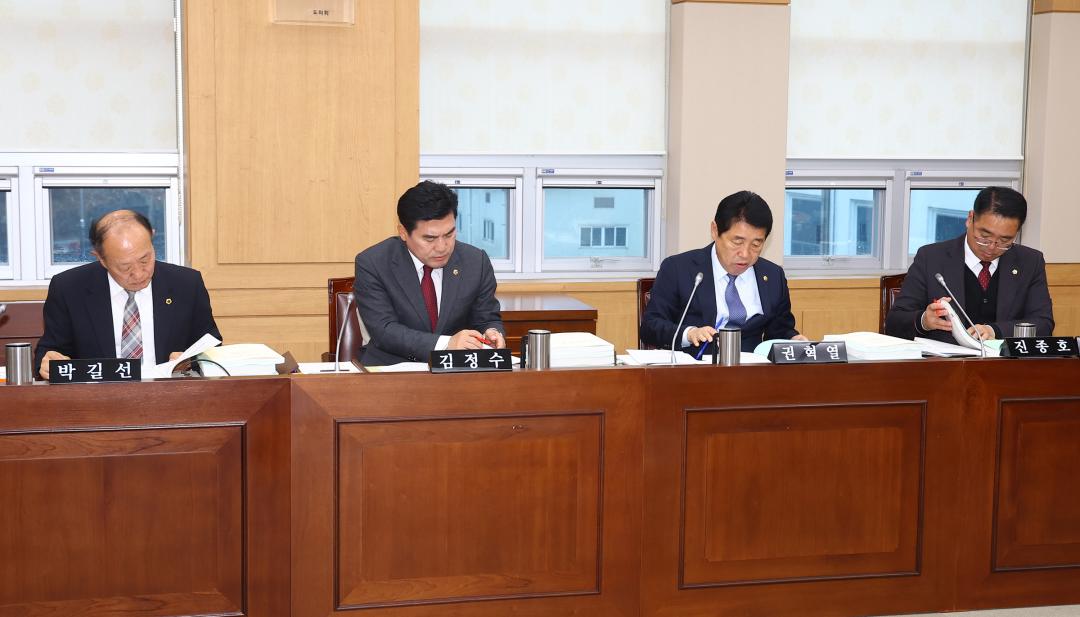 '제342회 제5차 농림수산위원회' 게시글의 사진(3) '2025-11-25 제342회 제5차 농림수산위원회 (3).jpg'