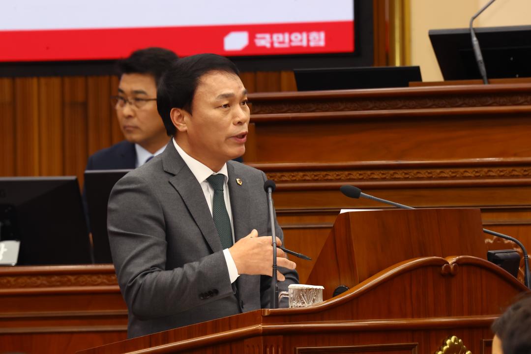 '제335회 제2차 본회의(제1차 도정 및 교육행정에 관한 질문)' 게시글의 사진(52) '2025-03-11 제335회 제2차 본회의(제1차 도정 및 교육행정에 관한 질문) (52) 박기영 의원.jpg'