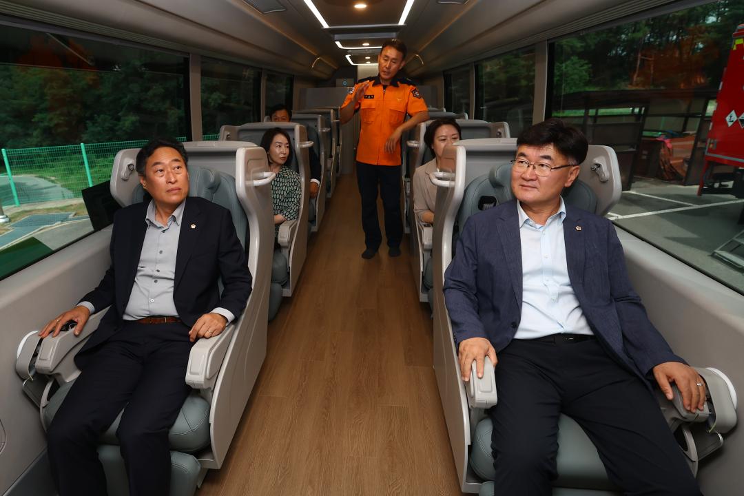 '2026년 기획안전소방위원회 의정연찬회' 게시글의 사진(22) '2026-07-24 2026년 기획안전소방위원회 의정연찬회 (22).jpg'