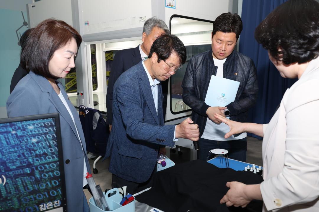 '제328회 교육위원회 현지시찰' 게시글의 사진(42) '2024-05-10 제328회 교육위원회 현지시찰(진로교육원) (42).jpg'