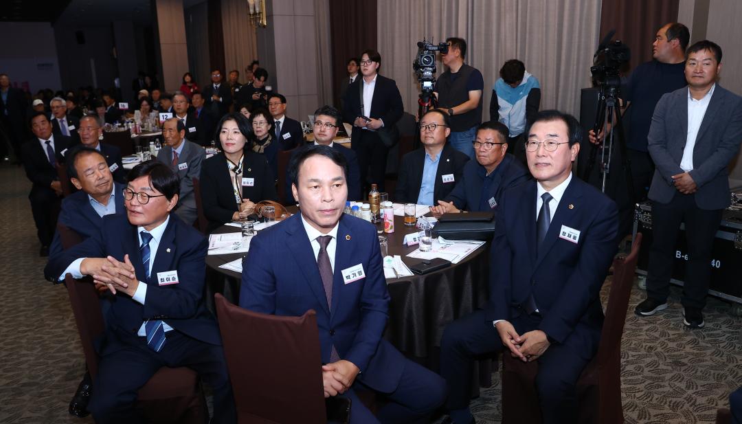 '강원일보 창간 80주년 기념식' 게시글의 사진(14) '2025-10-24 강원일보 창간 80주년 기념식 (15).jpg'