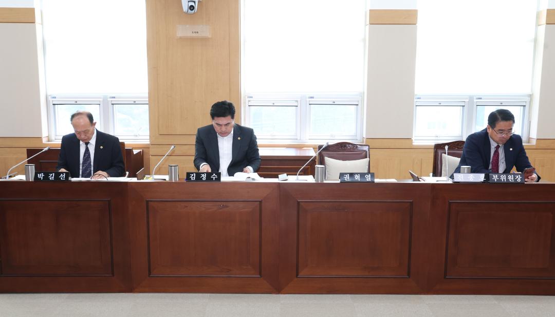 '제336회 제2차 농림수산위원회' 게시글의 사진(5) '2025-04-11 제336회 제2차 농림수산위원회 (5).jpg'
