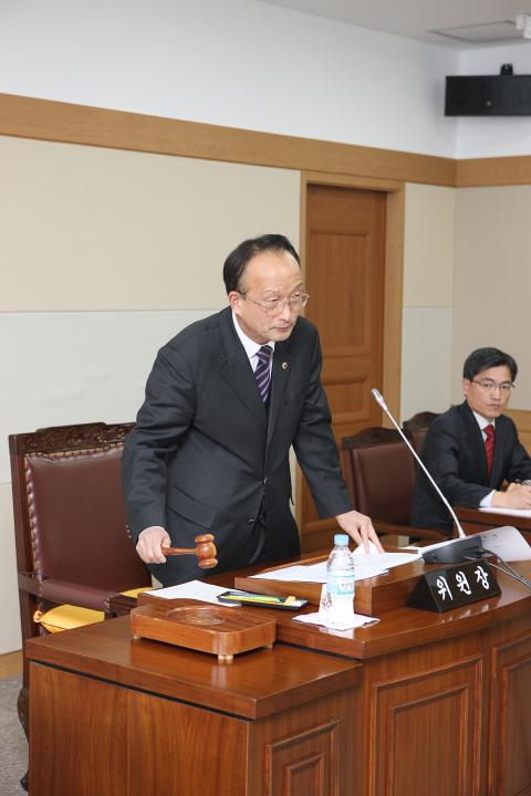 '206회 제7차 농림수산위원회' 게시글의 사진(20) '2011-01-28 206회 제7차 농림수산위원회 (20).jpg'