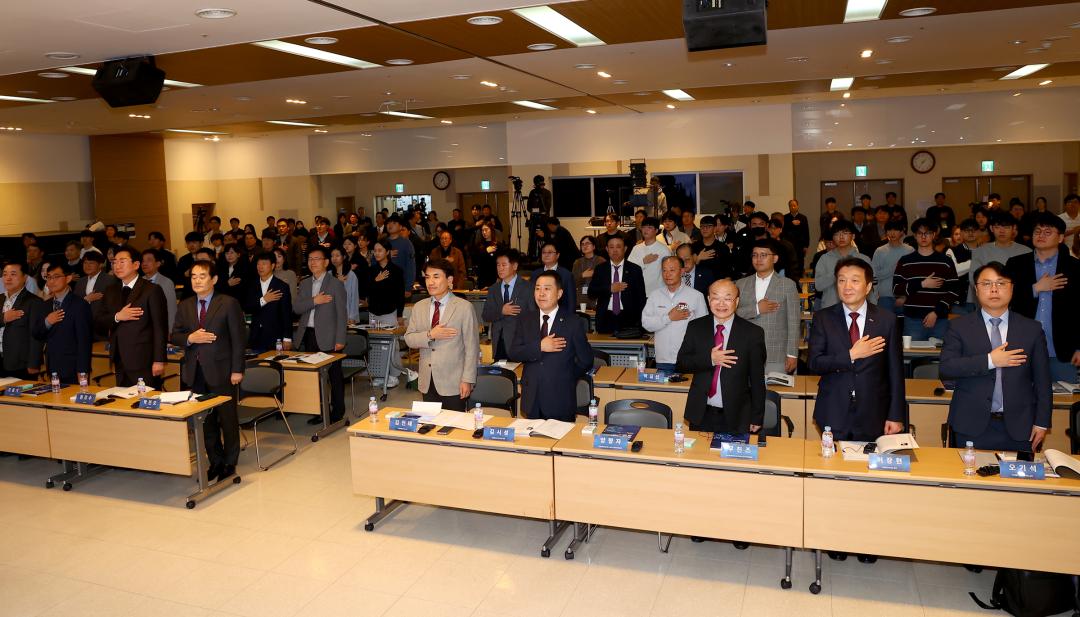 '2025강원특별자치도 반도체포럼' 게시글의 사진(4) '2025-10-29 2025강원특별자치도 반도체포럼 (4).jpg'