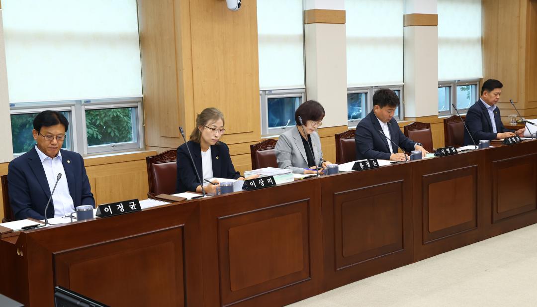 '제347회 제2차 의회운영위원회' 게시글의 사진(17) '2026-07-09 제347회 제2차 의회운영위원회 (17).jpg'