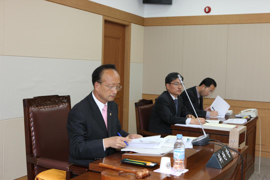 '206회 농림수산위원회 행정사무감사' 게시글의 사진(5) '2010-11-17 206회 농림수산위원회 행정사무감사 (5).jpg'